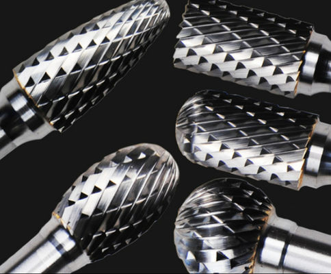 বল বিয়ারিং মেশিন ঘূর্ণমান টংস্টেন কার্বাইড Burr শঙ্কু গাছ আকৃতি পরিধান প্রতিরোধের